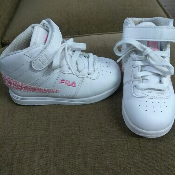pink high top filas